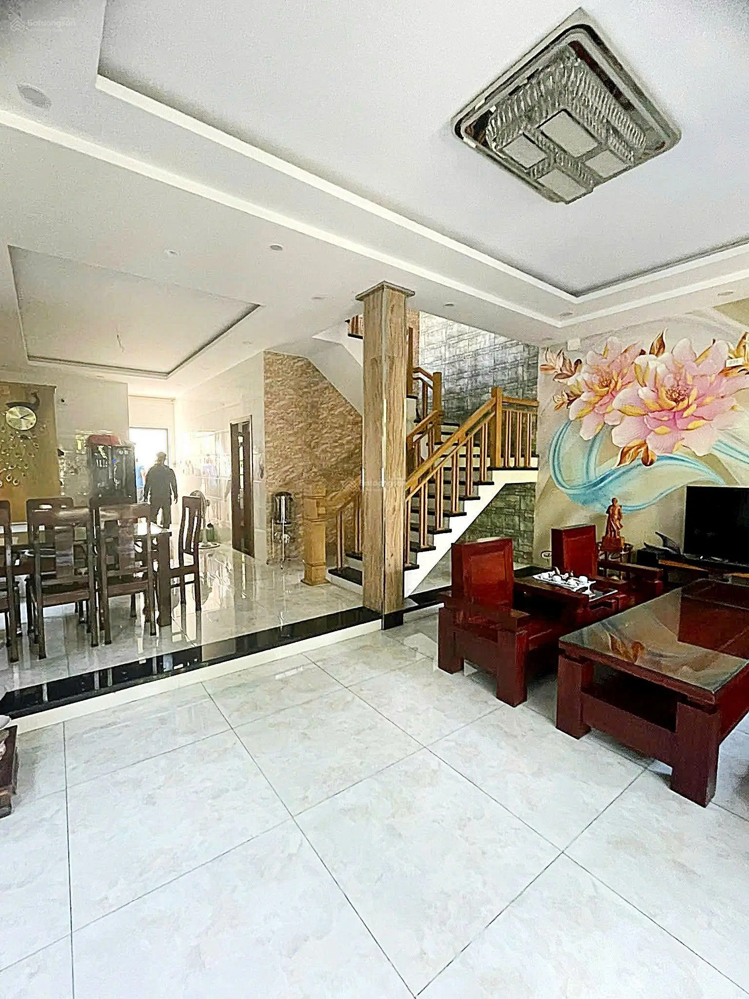 Bán nhà 3 tầng hiện đại - đường 30m sơn trà, đà nẵng