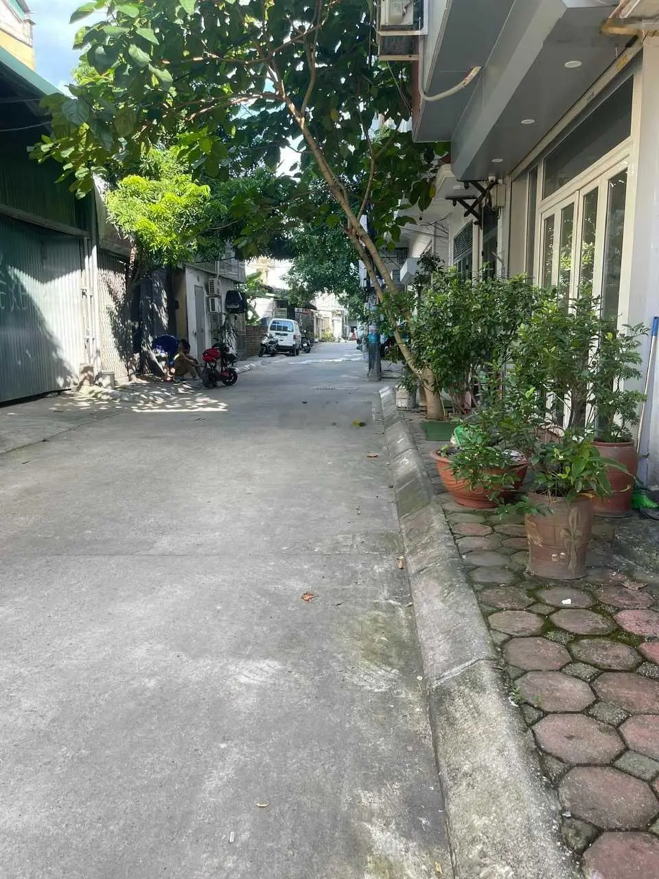 Bán đất phân lô Đại Đồng DT 102m2. MT 6.5m nở hậu phân lô vỉa hè ô tô tránh kinh doanh. Giá 13.5 tỷ
