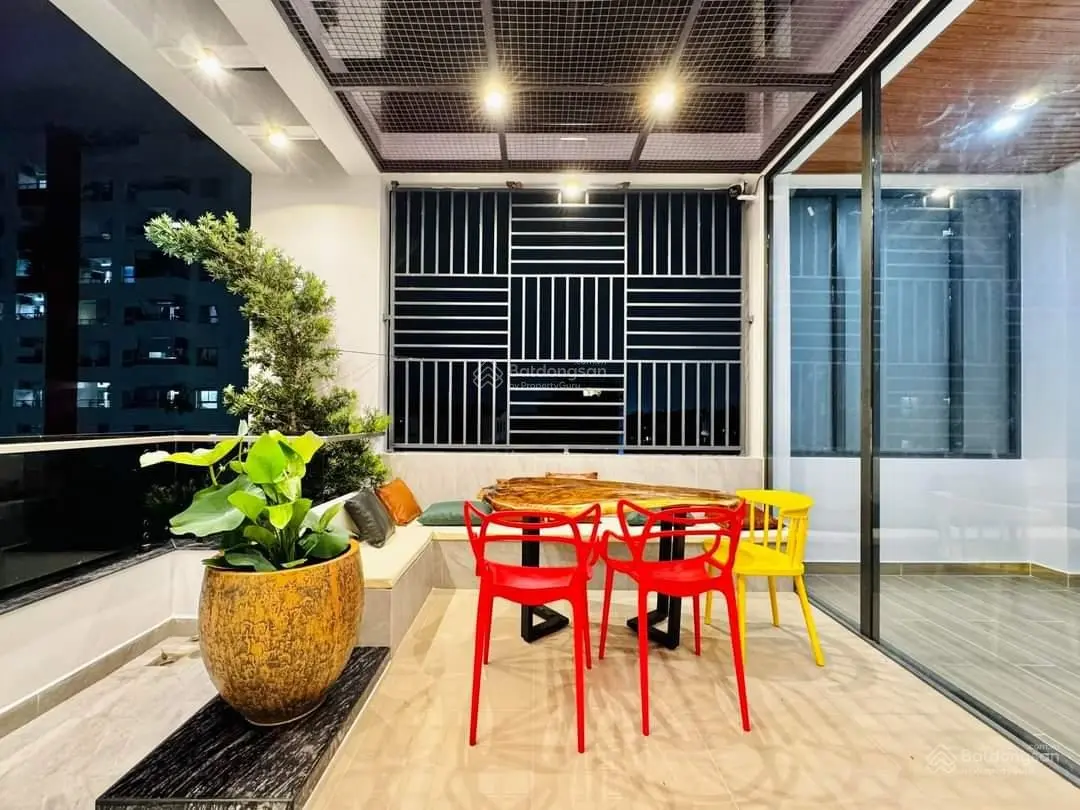 Bán siêu nhà phố cực vip, đẹp nhất khu phố, 10 tỷ500tr 0902 515 ***