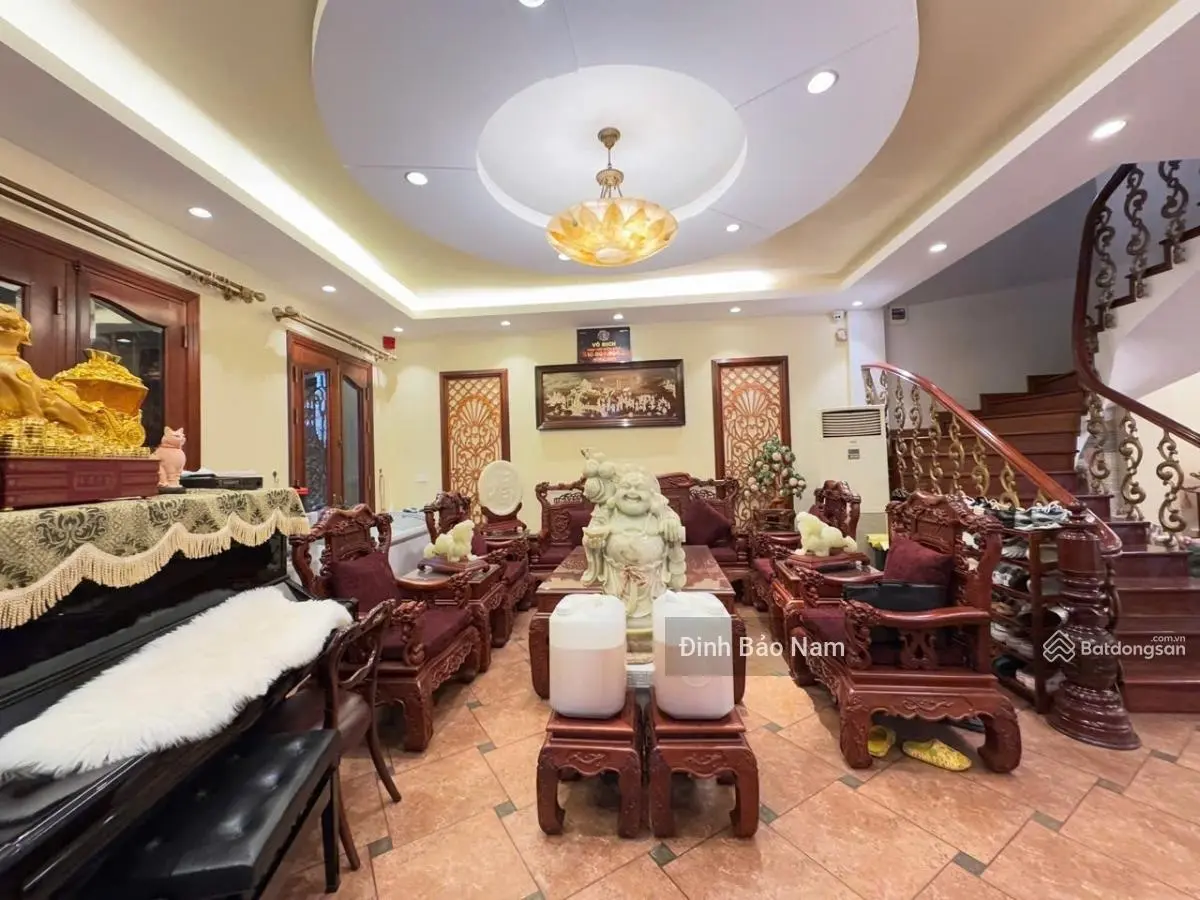 Đội Cấn 108m2 5 tầng mặt tiền 16.8m lô góc 2 mặt tiền ô tô tránh sổ đỏ vuông đẹp cách mặt phố 20m