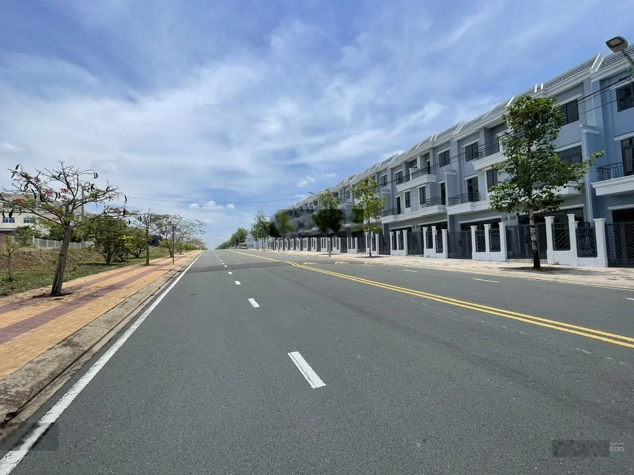 Chỉ 3,4 tỷ/căn mặt tiền 60m đường Vành đai 1, đối diện KCN TT 30% nhận nhà kinh doanh dòng tiền