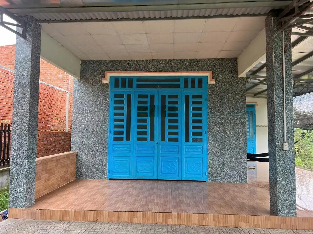 Đất nhà ngộp sổ sẵn - đường nhựa 32m gần KCN minh hưng: 0973 675 ***