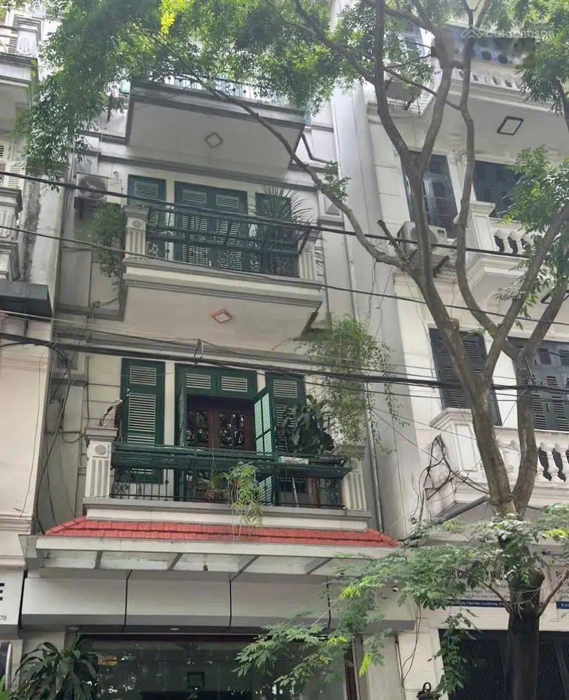 Bán nhà trục chính khu đô thị Đầm Trấu DT 55m2x6T mặt tiền 4.6m, 3 làn ô tô tránh