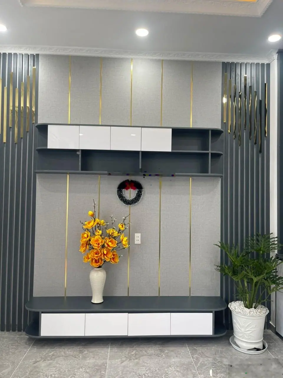 Bán nhà mặt tiền Nguyễn Tri Phương P. Chánh Nghĩa cách chợ TDM 1km đang cho thuê 25tr/tháng