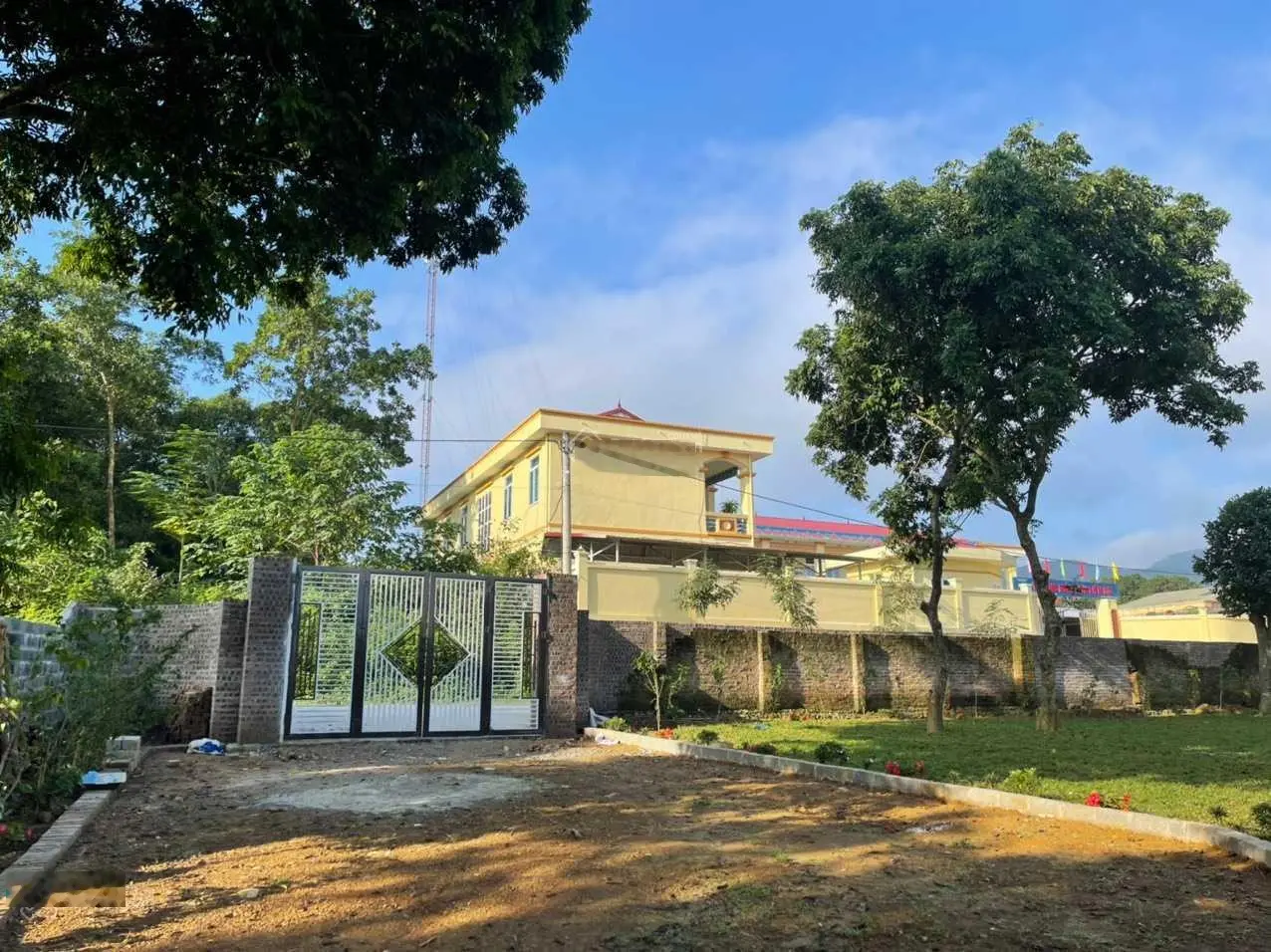 Siêu phẩm 4416m2 có 200m2 thổ cư tọa lạc giữa trung tâm thị trấn Lương Sơn, Lương Sơn, Hòa Bình