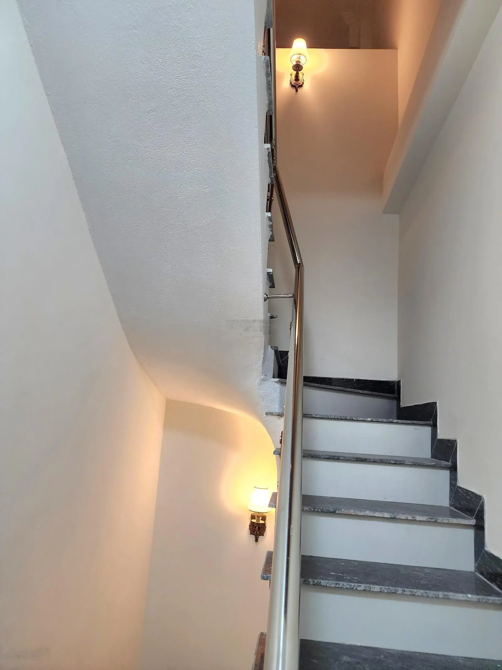 Bán nhà riêng 6,2m mặt tiền, 44m2, 8,95 tỷ tại Số 6, Ngõ 25, Phố Lệ Mật, Long Biên, Hà Nội