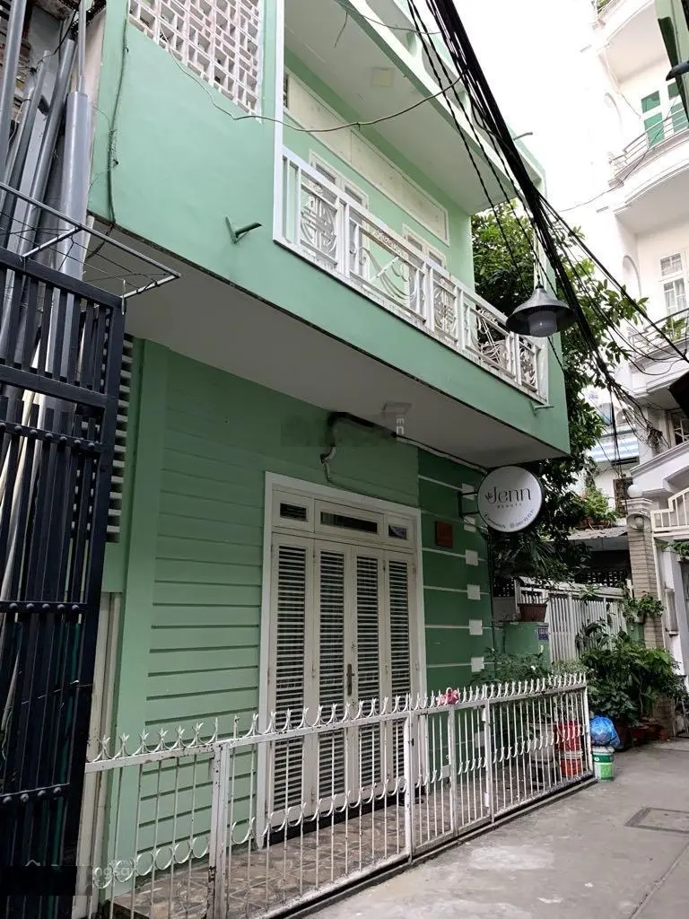 Bán nhà riêng tại Phạm Văn Hai, 8,2 tỷ, 63m2, giá siêu hời, đẹp, nhiều tiện ích