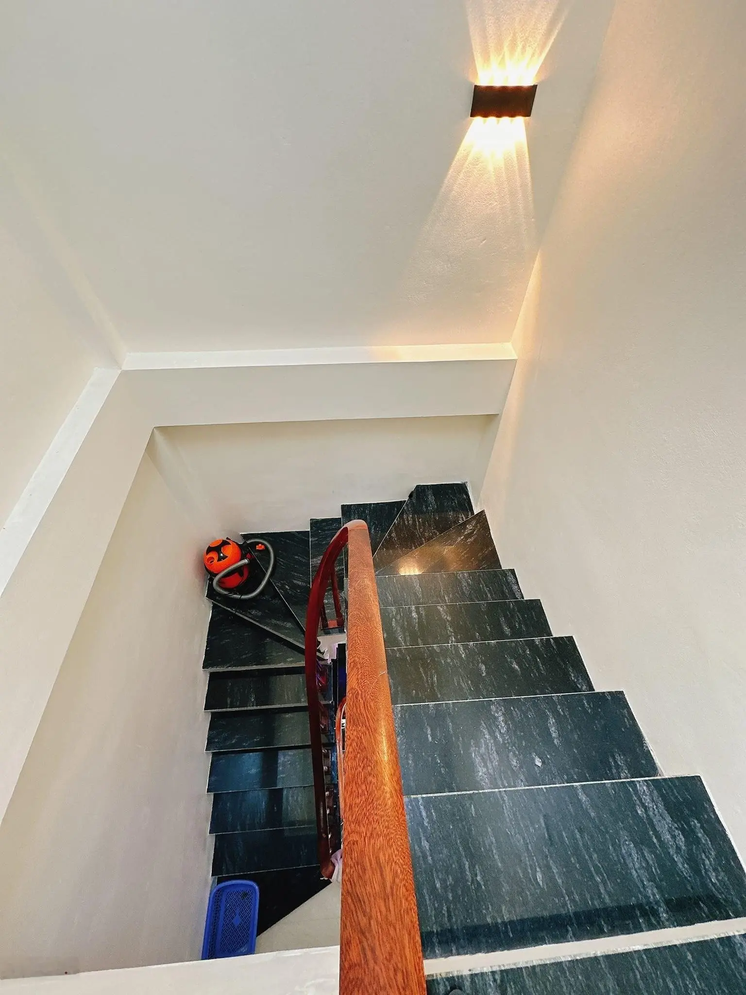 Chính chủ cần bán căn nhà tại p Trần Lãm TP Thái Bình - Diện tích xây dựng hơn 40m2. Mặt tiền 6,62m