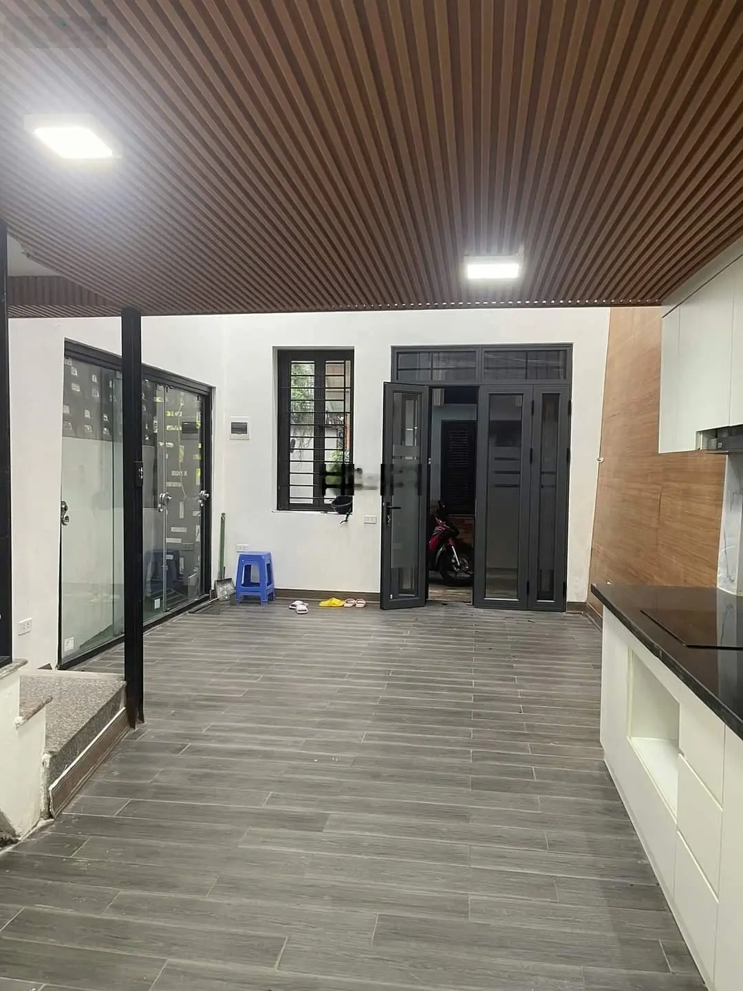 Bán nhà đẹp ngõ Phố Thanh Nhàn HBT Hà Nội DT 35m2 4tầng MT 4m, giá 6,1 tỷ nhà đẹp ngõ nông rộng