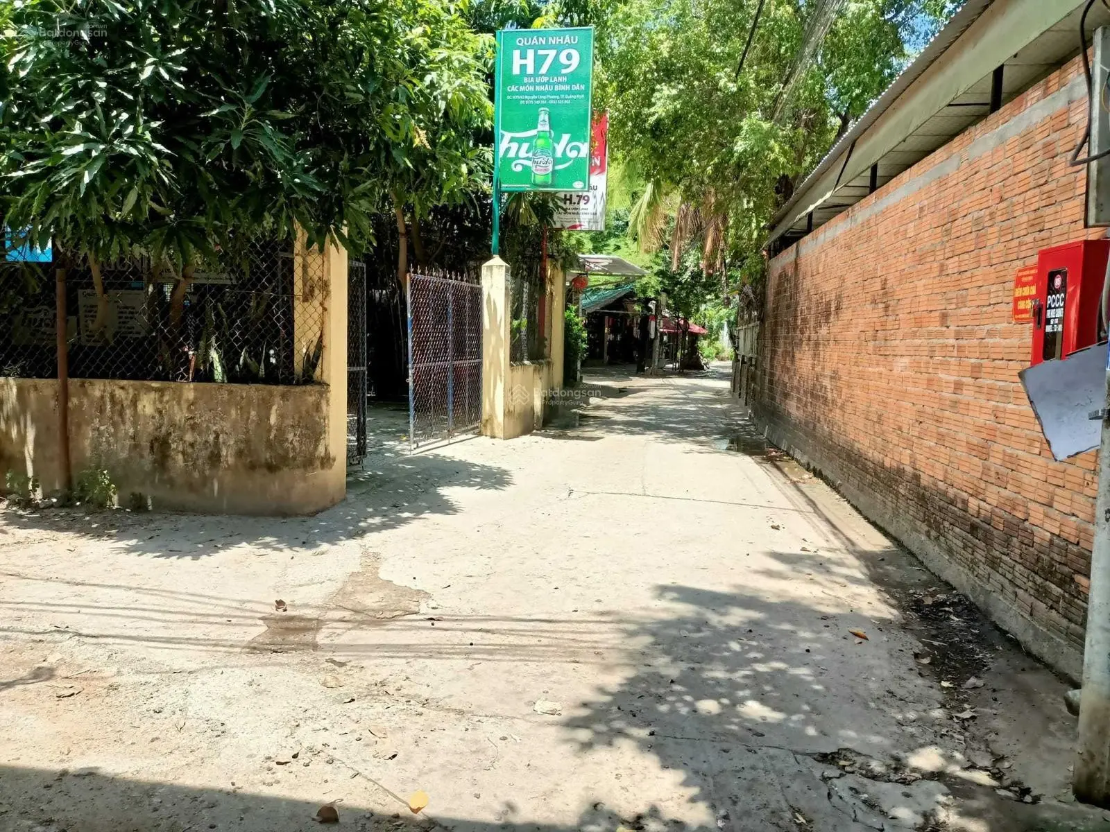 Bán 2 lô liền kề hẻm đường Trần Hưng Đạo mỗi lô, 5,5m x 24m, 130m2. TTTP Quảng Ngãi giá rẻ