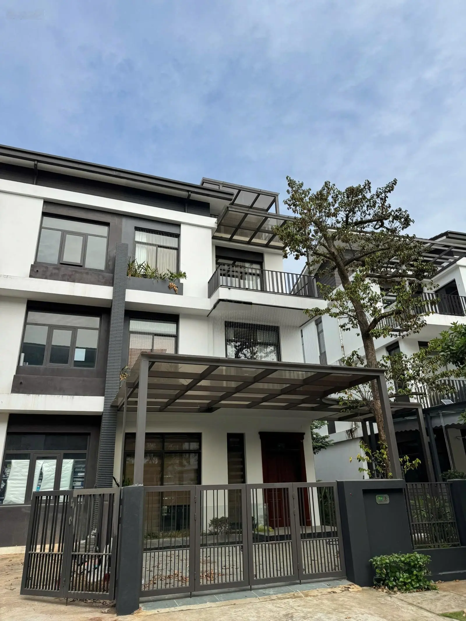 Chủ cần bán gấp căn biệt thự tại Hà Đô Charm villas