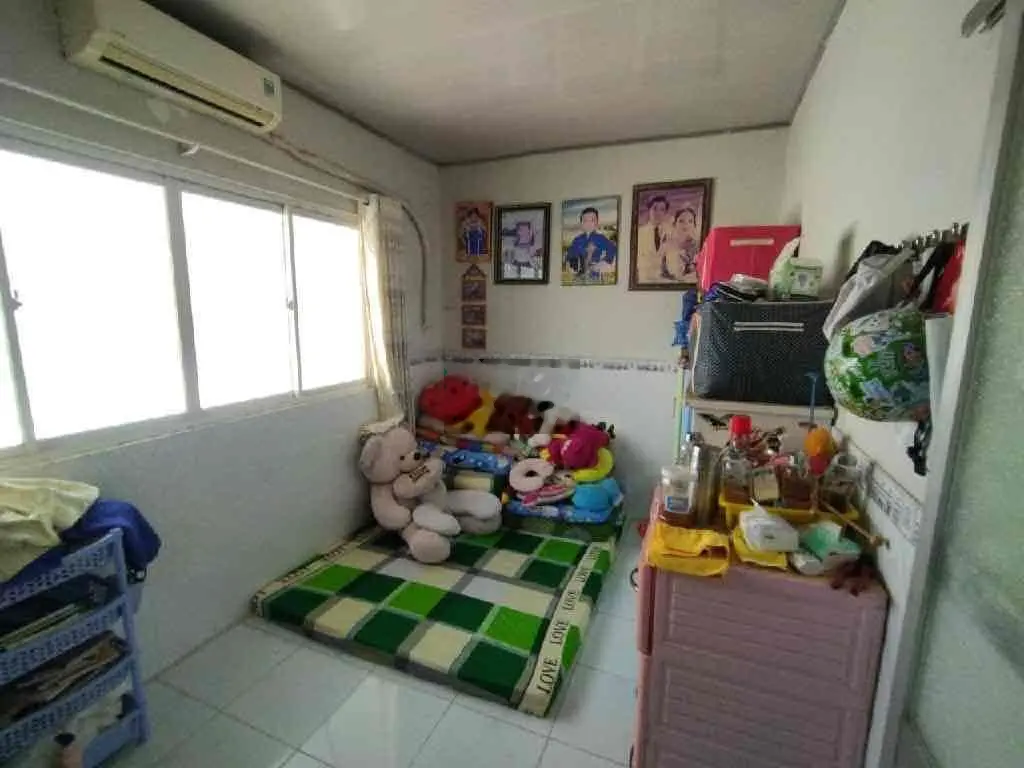 Nhà đường Trường Sa Bình Thạnh 51m2 , 2 tầng , 4 phòng ngủ, sát mặt ti