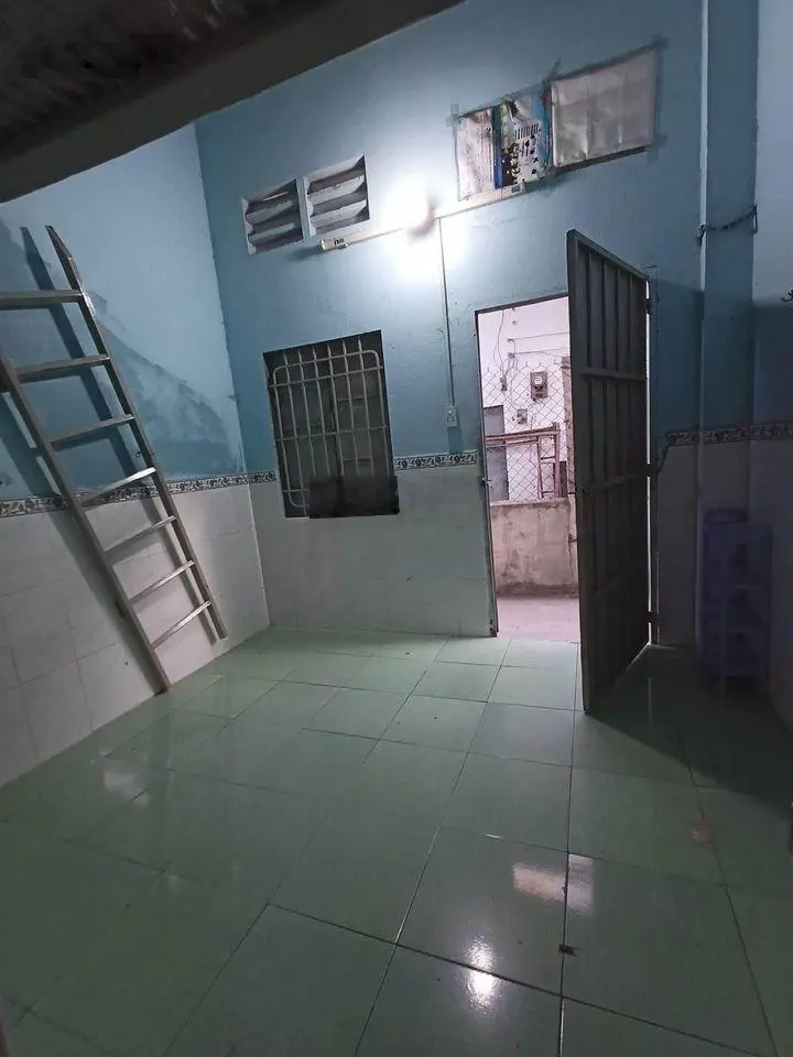 Anh Hải gửi bán dãy trọ 7 phòng 120m2 gần KCN Vĩnh Lộc Bà Điểm Hóc Môn, giá 1tỷ980 có thương lượng
