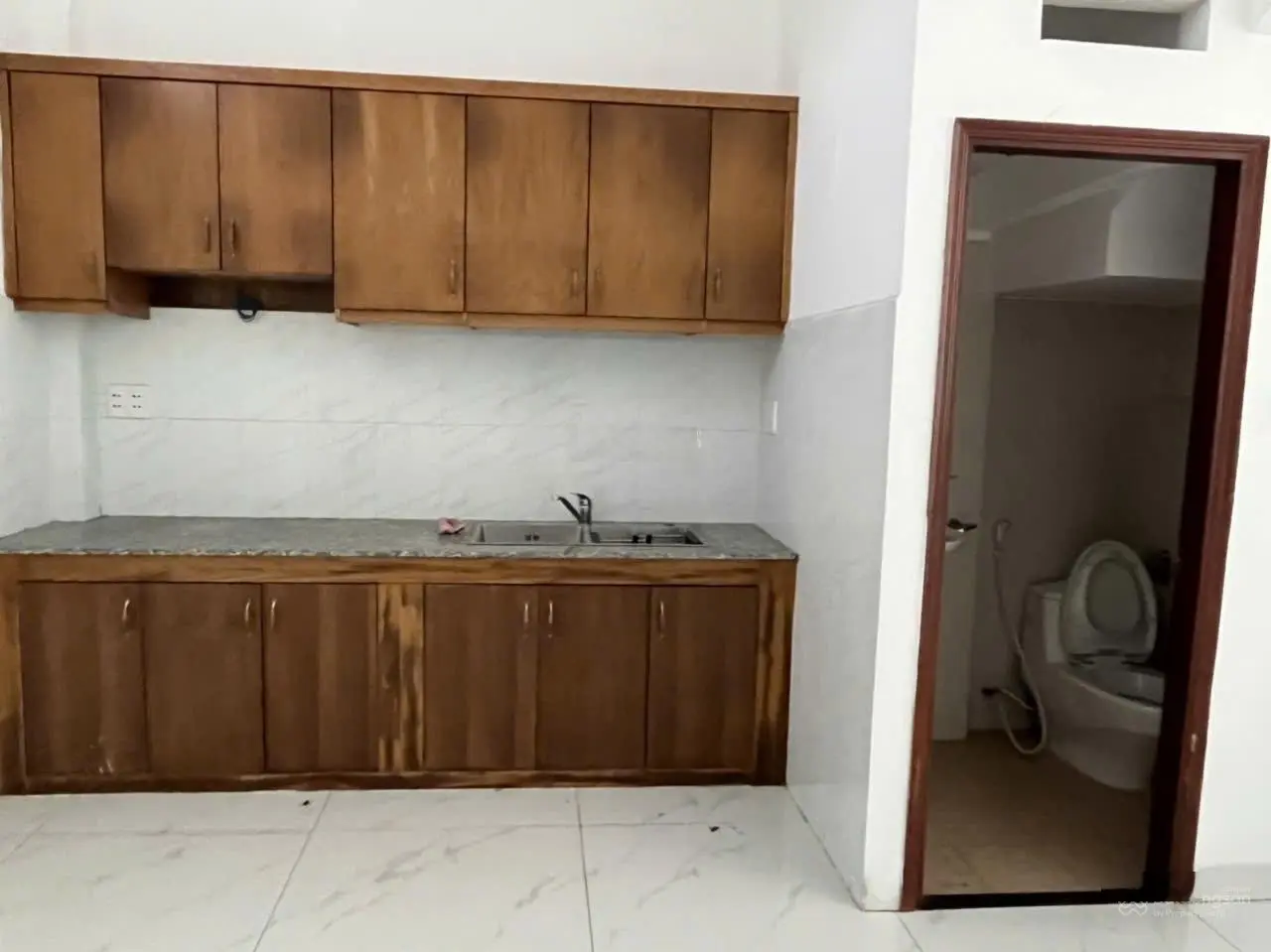 BÁN căn nhà 3 tầng tại Đường Hoàng Hữu Nam, 5,8 tỷ VND, 50,4 m2, siêu phẩm duy nhất tại Quận 9