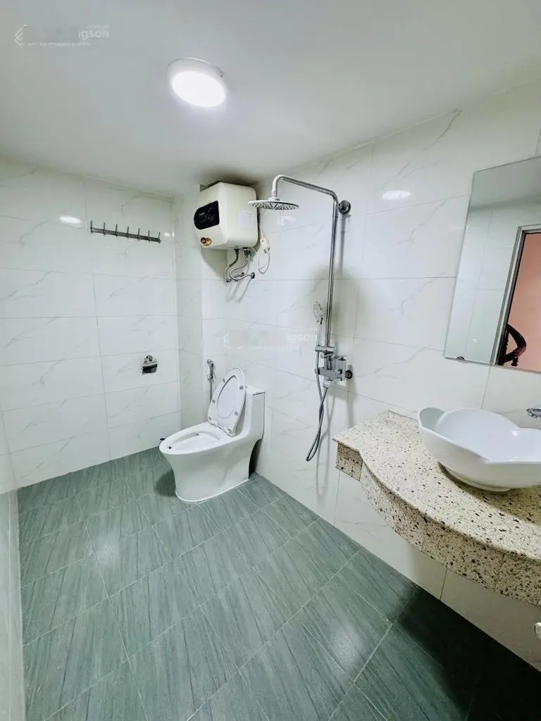 Bán nhà phố Bạch Mai - Gần ô tô - Full nội thất - 5 tầng - 3PN. Giá: 5,29 tỷ. LH: 0779 548 ***