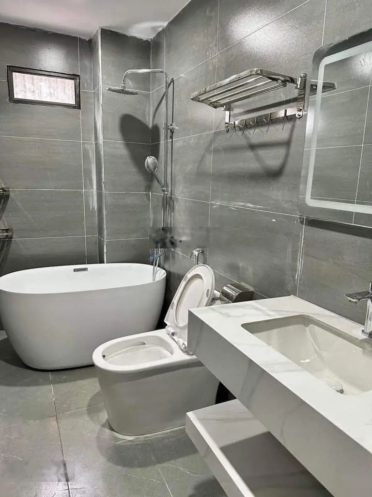 Bán nhà Mai Động, Hoàng Mai. DT 45m2 5tầng, cách cầu Mai Động 600m, thang máy, oto 30m chỉ 6, xtỷ