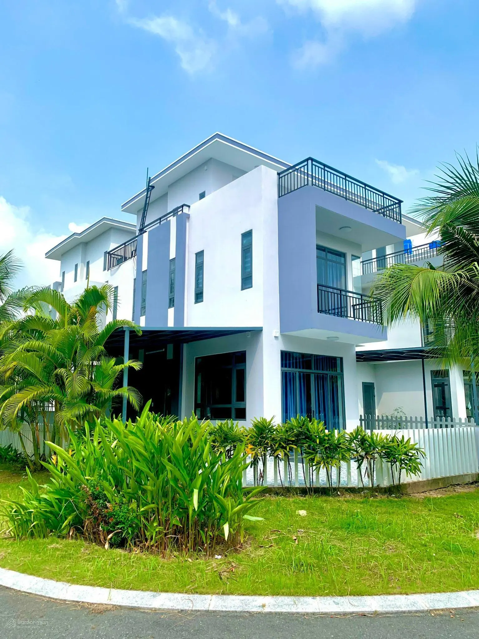 Biệt thự, Nhà Phố Diện tích: 5x17, 8x17 khu đô thị xanh, giá: 2,6 tỷ/căn, SHR. Lh: 0902.396.003