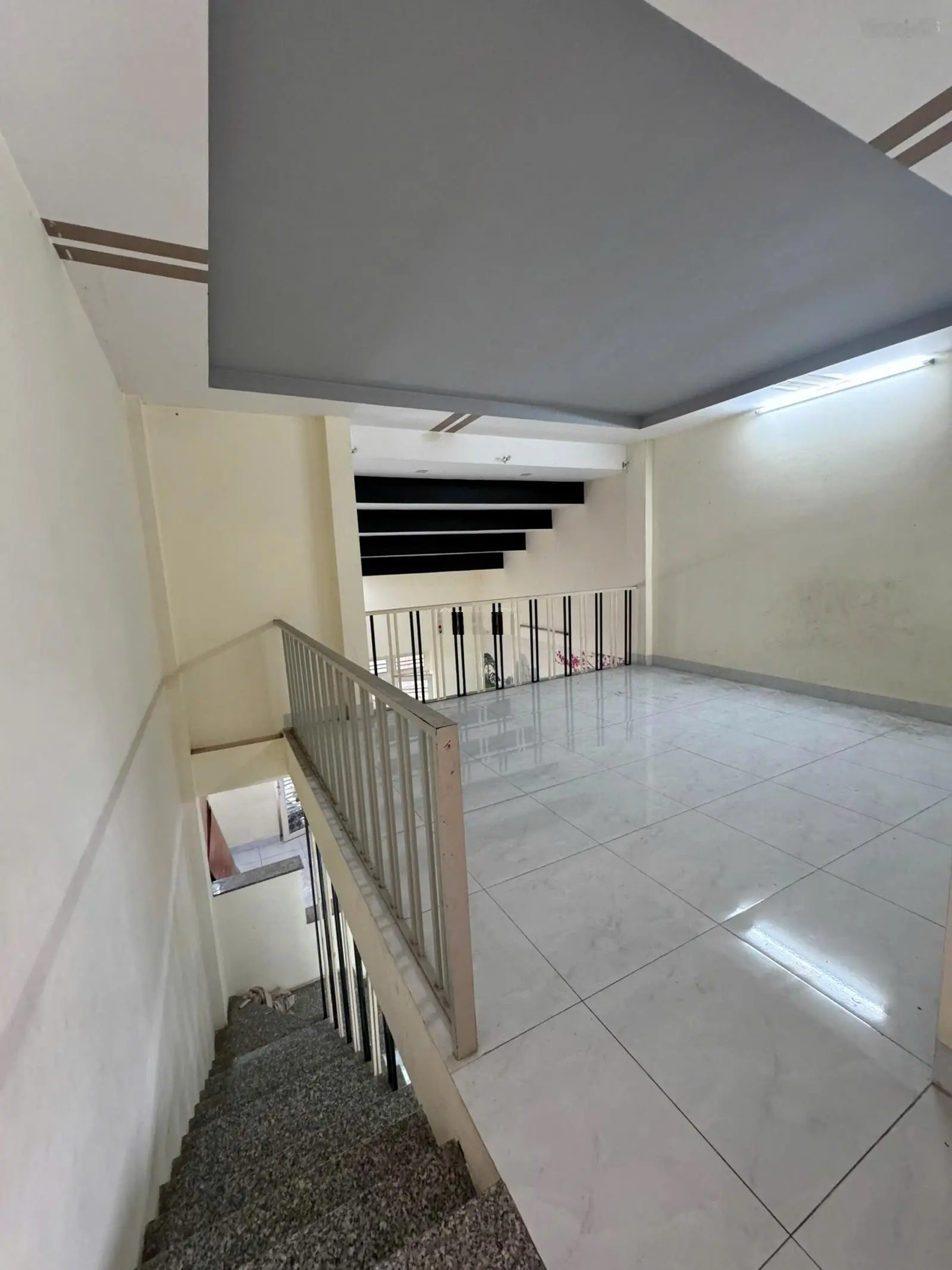 Nhà gác lửng SHR 5x19m. H. Tây sân xe 7 chỗ, 2PN, 2WC KP4 Trảng Dài Biên Hoà Đồng Nai