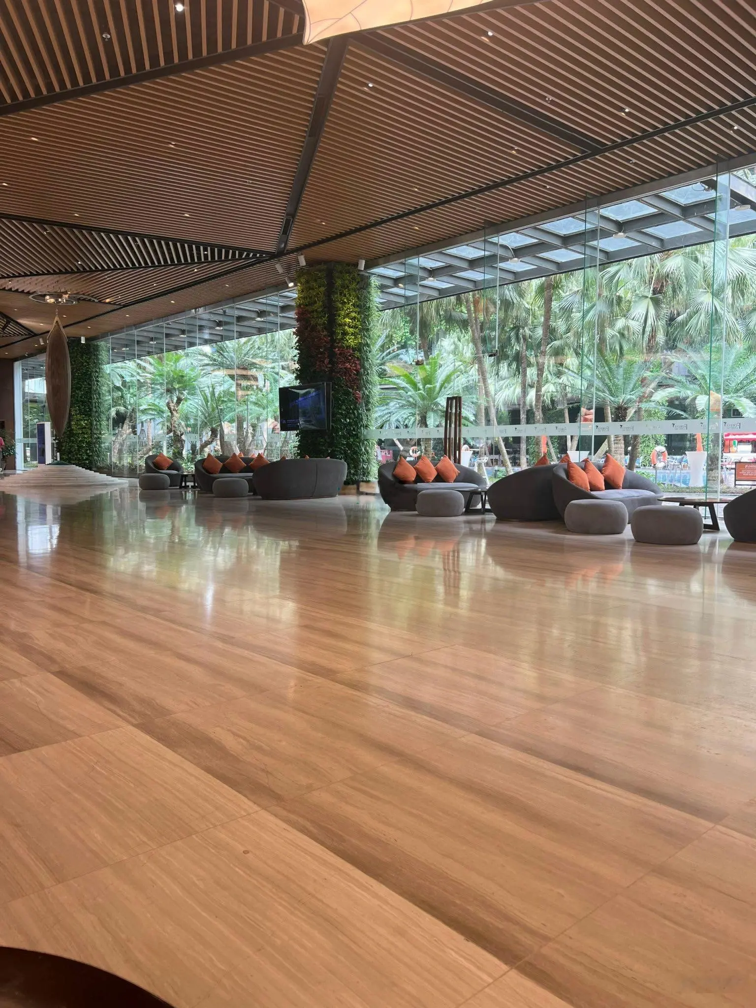 Bán biệt thự 356m2 bàn giao full nội thất Flamingo Đại Lải sổ đỏ lâu dài 14,4 tỷ