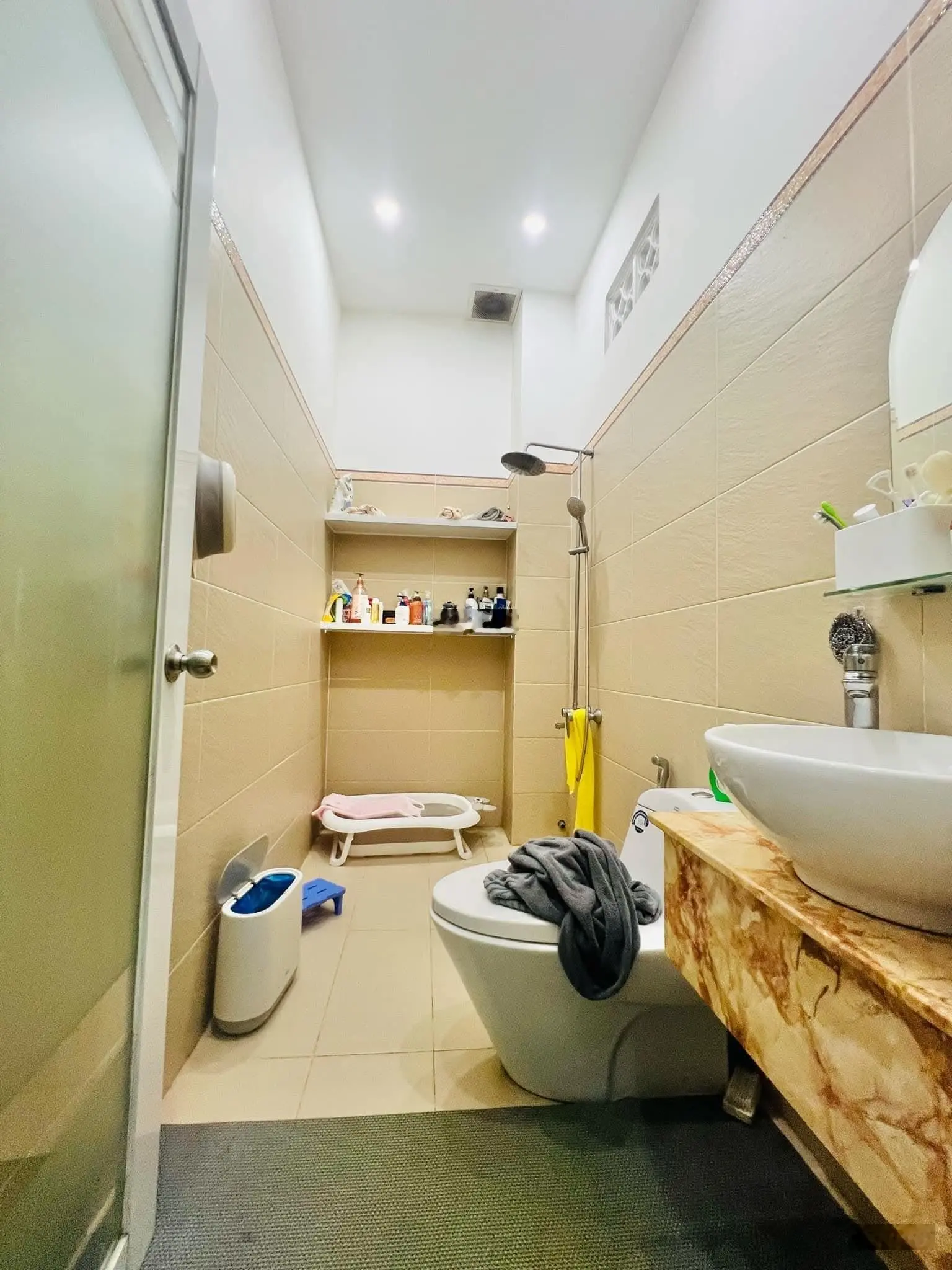 Nhà khu V.I.P cán bộ, đường hẻm an ninh, gần Vincom, Lotte Cộng Hoà, dưới 200tr/m2