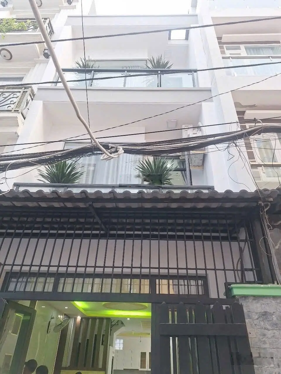 Bán gấp nhà HXH thông- Phùng Văn Cung, P.7, Phú Nhuận.Giá 2TY750/38m2. 1 trệt 2 lầu 4PN 3WC.SHR.