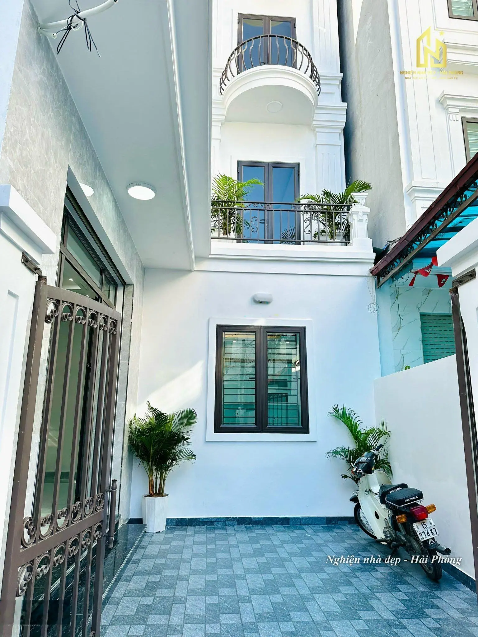 Bán nhà phong cách Villa phố Tôn Đức Thắng