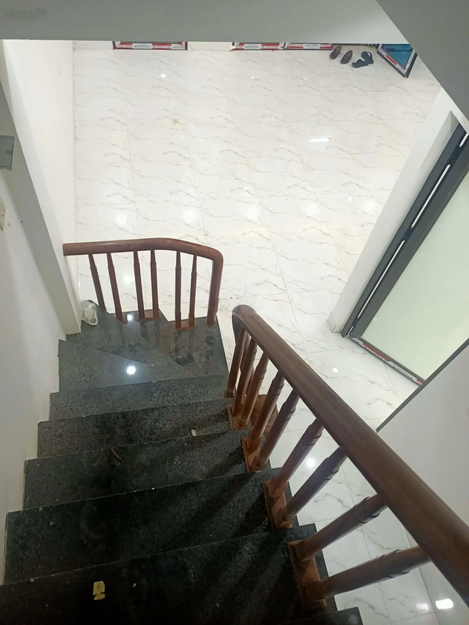 1.8 tỷ 66m2 nhà mới xây ở luôn, 60m ra bãi đậu xe, trước nhà ngõ 2.5m. QH 2025 chuyển sang đất ở