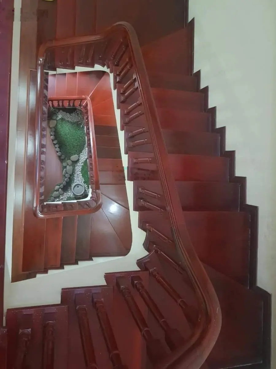 Mặt phố Trung Kính 65m2*5T, mặt tiền 4m giá 18 tỷ nhỉnh. Vỉa hè rộng - KD sầm uất