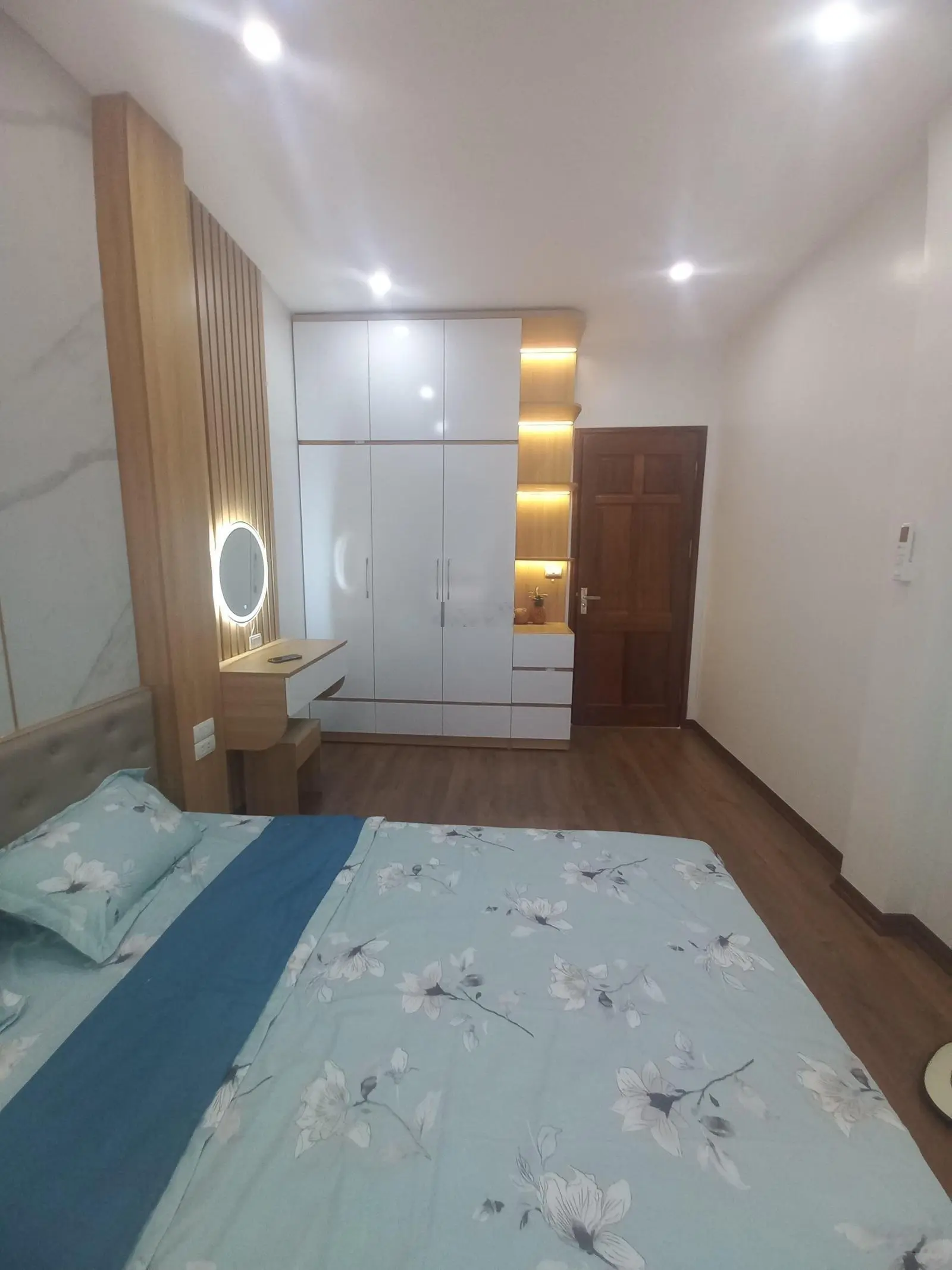 Tôi chính chủ cần bán nhà 59 ngõ 580 trường chinh, đđ, ô tô đỗ cửa, kinh doanh, 40m ra phố