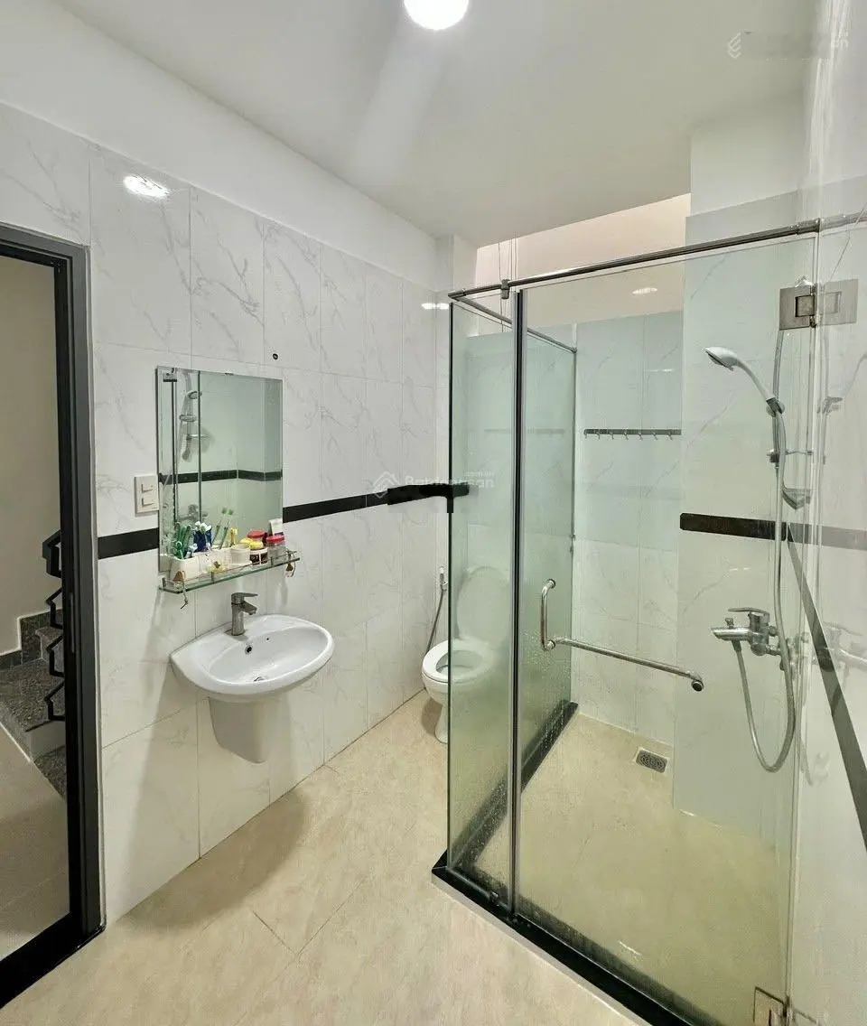 Mua nhà tặng nội thất Đ. Nguyễn Đình Chiểu, P3, Quận 3. Hẻm 4m, DT 32,3m2, Giá 2tỷ030, sổ chính chủ