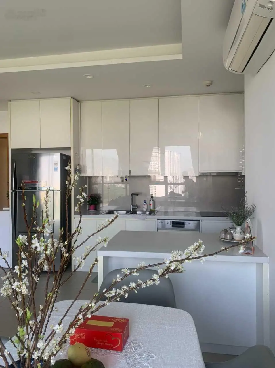 (Bao trọn thành phố-Bán gấp) căn hộ 2PN view sông, Landmark 81 giá siêu tốt tại Đảo Kim Cương Q2