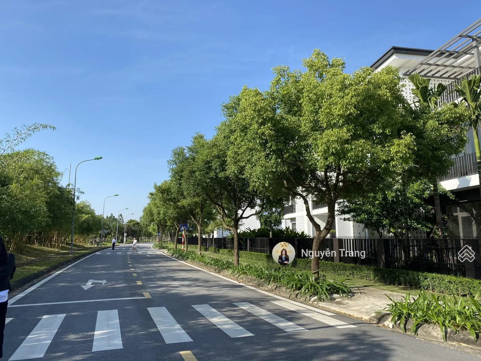 Chính chủ cần bán căn biệt thự song lập BT3 giá rẻ LH 0904859838