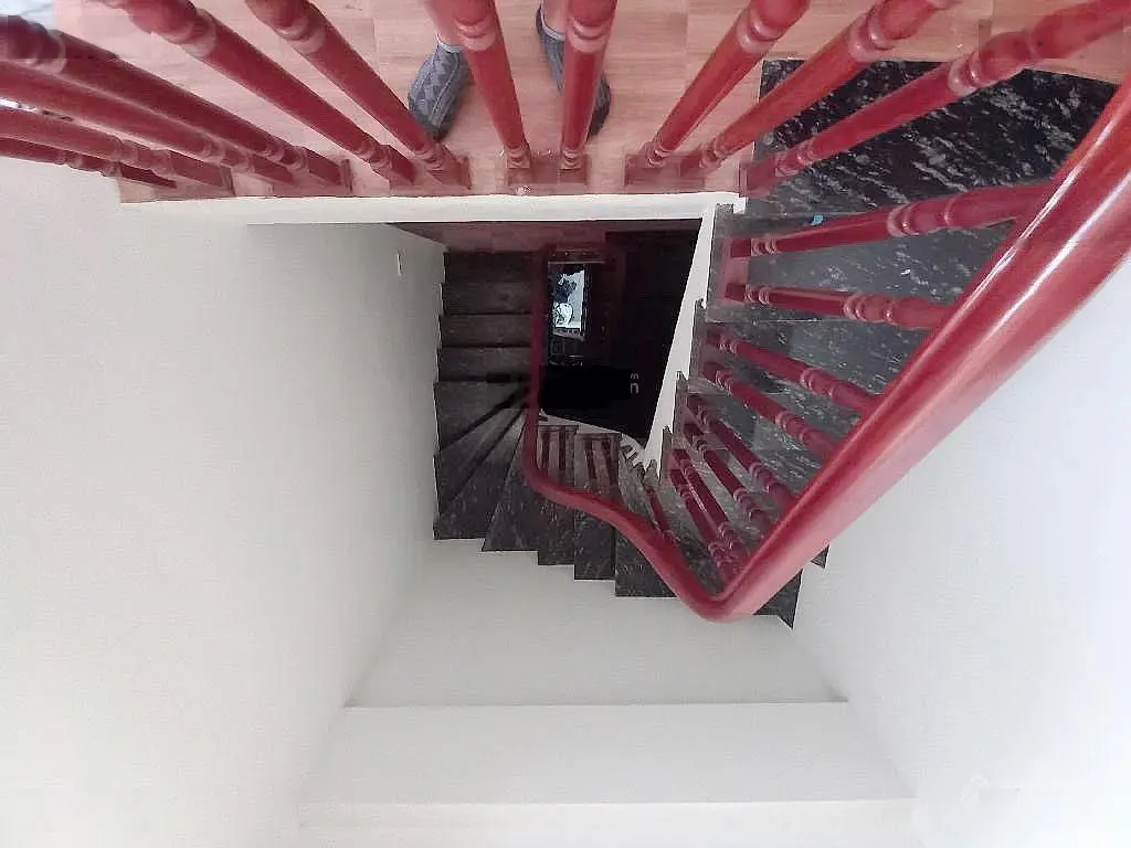 Bán nhà Trung Kiên , 36m2 , 4 tầng , 4 chỗ qua nhà ,vài bước ra ôtô , tiện ích khỏi bàn , 4,2 tỷ .