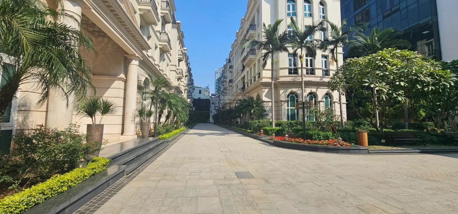Chính chủ gửi bán căn biệt thự Grandeur Palace Giảng Võ 600m2 Sàn xây 4,5 tầng 1 hầm LH: 0822 238 ***