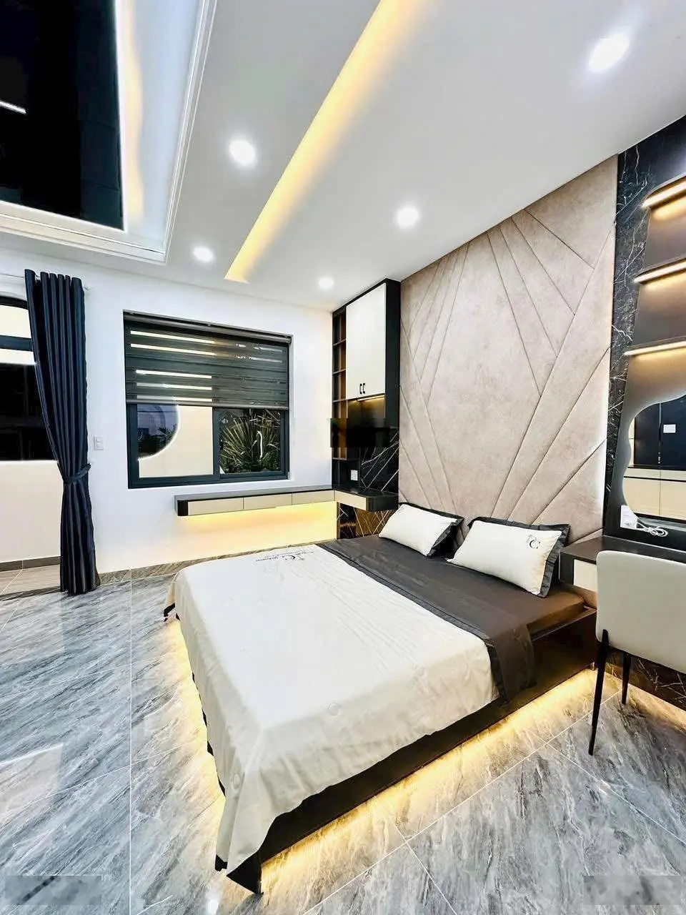 Hốt bạc nhà bán gấp cho thuê tại Lê Đại Hành, 3,55 tỷ, 59,3m2, sổ riêng chính chủ hẻm xe hơi