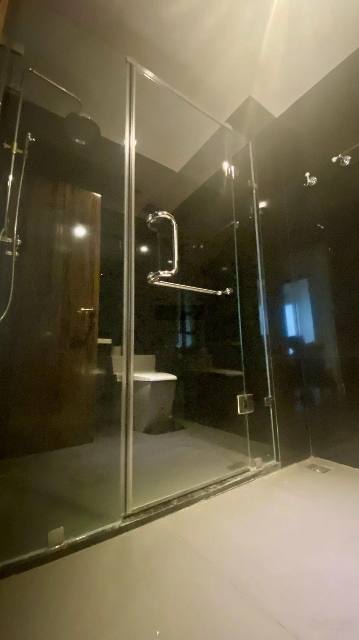 Bán nhanh căn hộ giá rẻ 2PN/2WC 87m2 Leman Luxury Q3, nhà mới nội thất đầy đủ. LH 0934 004 ***