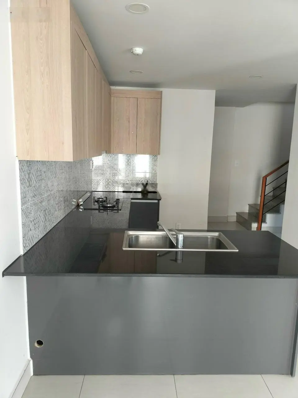 Em cần bán căn pendhouse thiết kế duplex dự án sky 9.Dt 120m gồm 3 pn và 2 vệ sinh:Lh 0399 050 ***