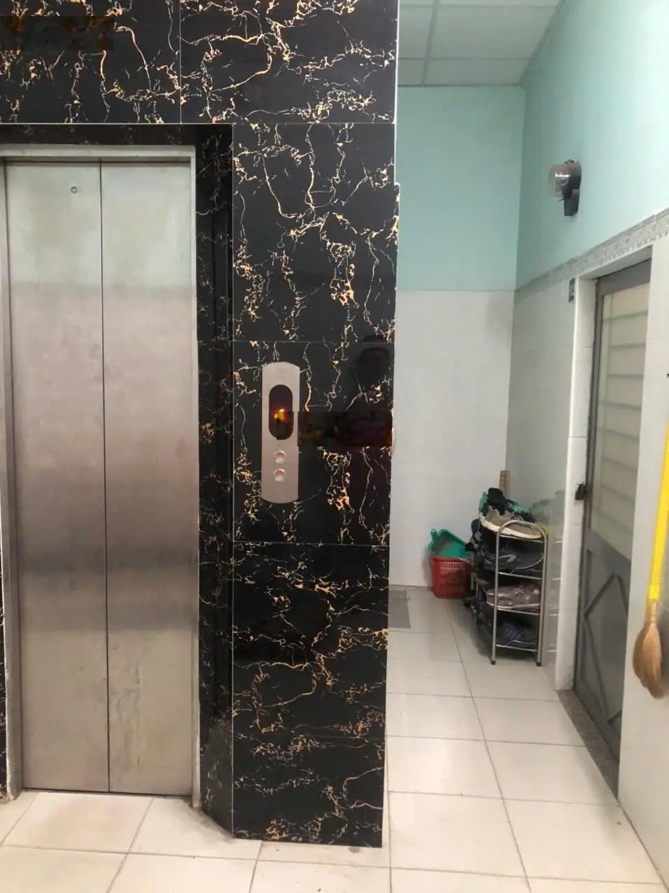 Bán rẻ CHDV mặt tiền 17 phòng - thu nhập 60tr/th - trung tâm Tp. Thủ Đức - chỉ 11.5 tỷ