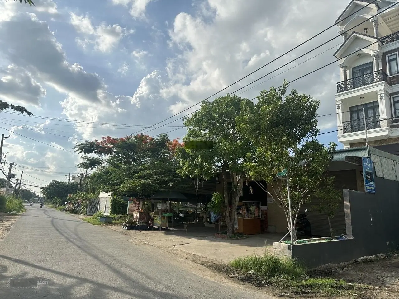 Bán nhà 4 lầu 5PN 6WC, thang máy full nội thất MT Bưng Ông Thoàn, Phú Hữu Q9 giá 15,2tỷ
