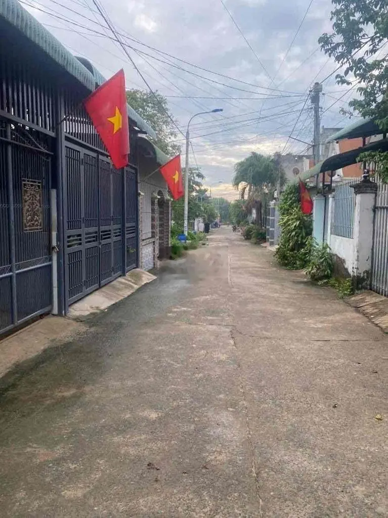 Bán 120m2 giá 1ty680rr có nhà Thị Trấn Trảng Bom