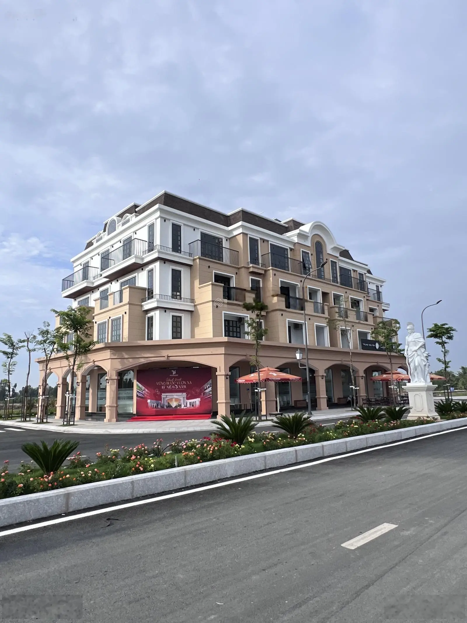 Cần bán nền thổ cư (6x18m) ngay uỷ ban Thủ Thừa - Long An