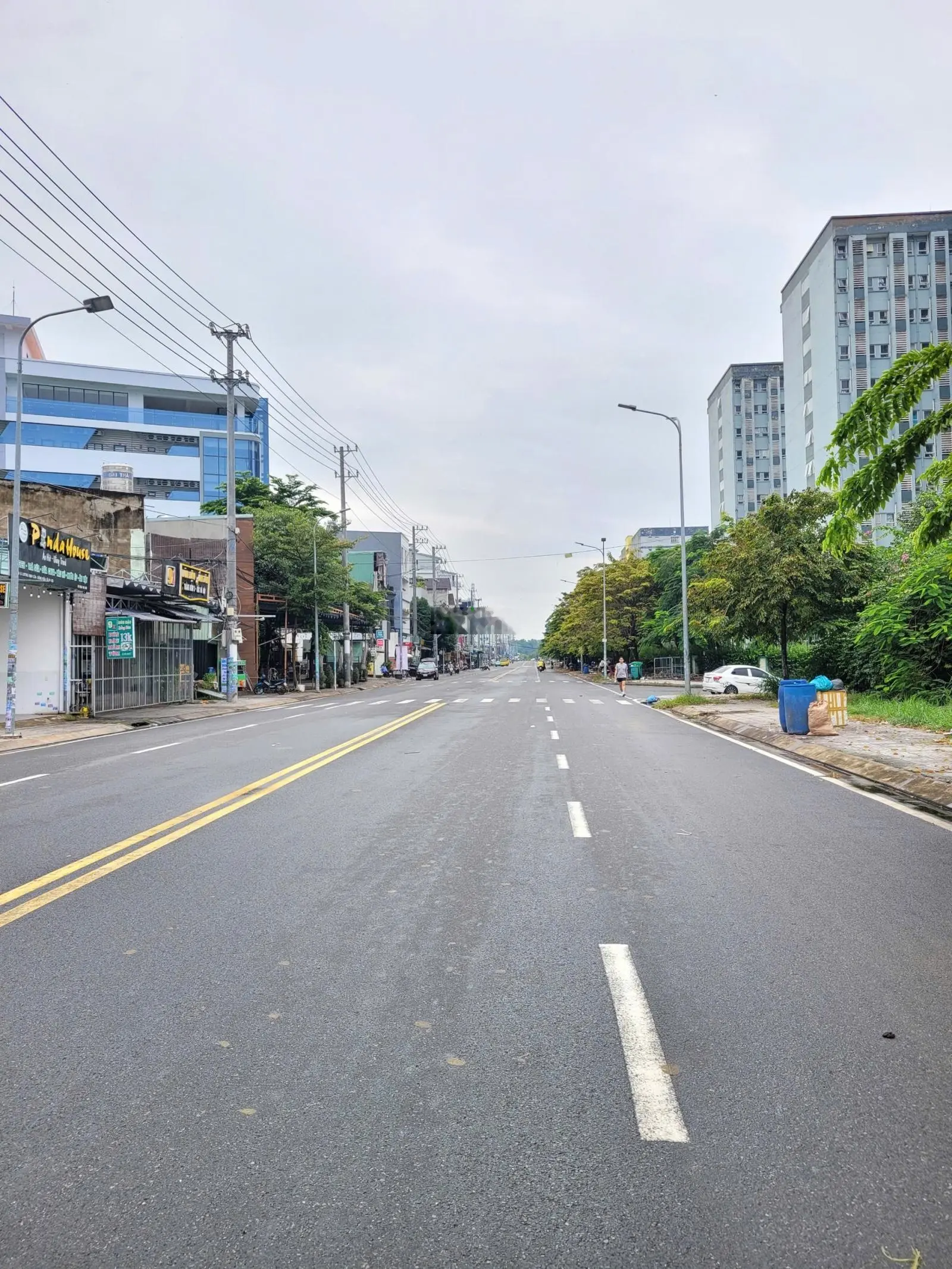 Đất MT kinh doanh, đối diện ký túc xá Làng Đại Học TPHCM.