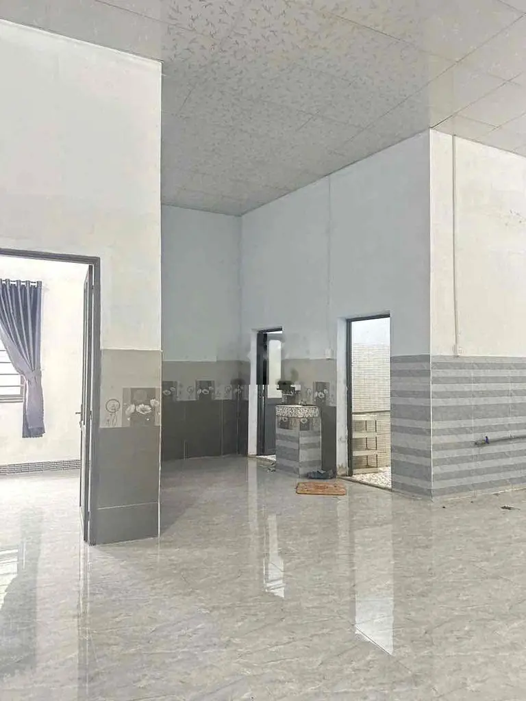 BÁN GẤP ĐẤT NHÀ NGAY THỊ XÃ GIÁ RẺ NHẤT KHU VỰC DỌN VÔ Ở LIỀN
