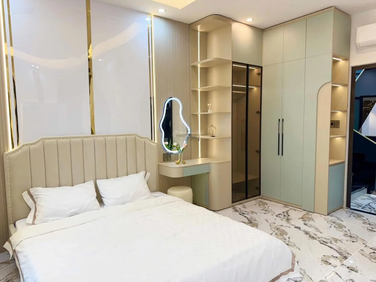 Bán nhà đẹp vừa hoàn thiện xong MT Hoà Minh 22