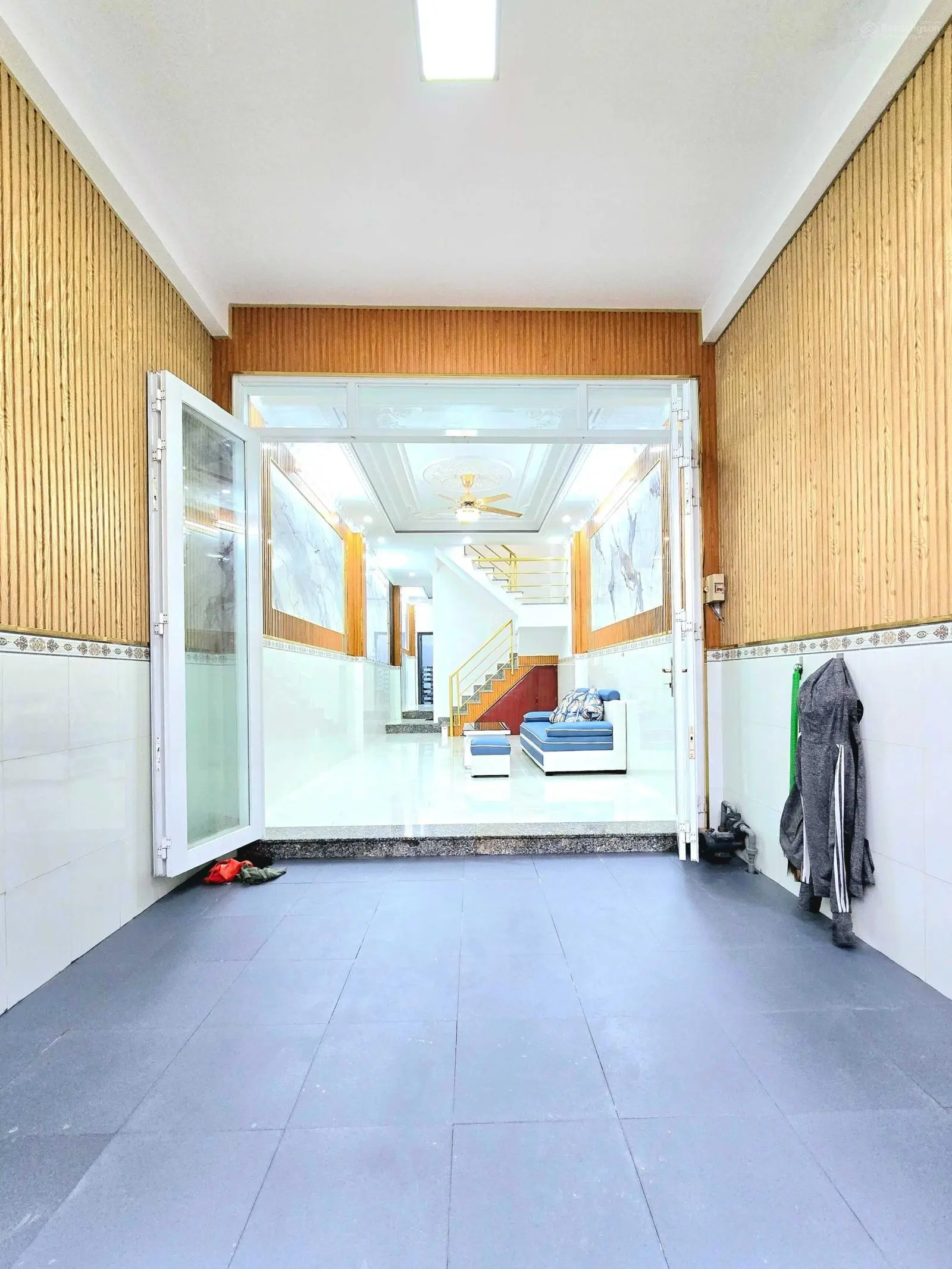 Bán nhà mới hoàn thiện, kề quận 7