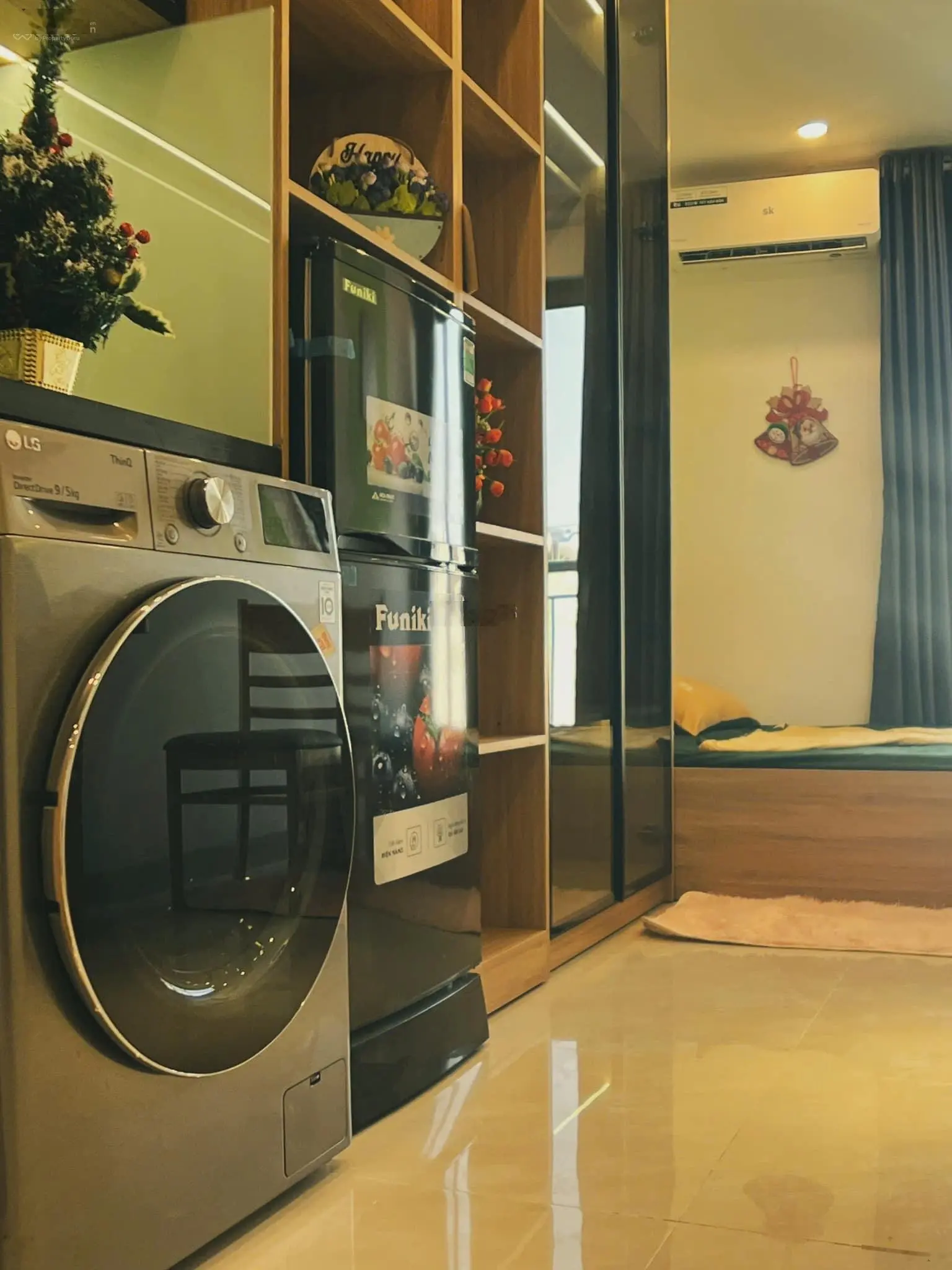 Bán tòa CHDV cao cấp - phố Tây Hồ - 96m2 x 8T - MT 10m - lô góc - 10m ra phố