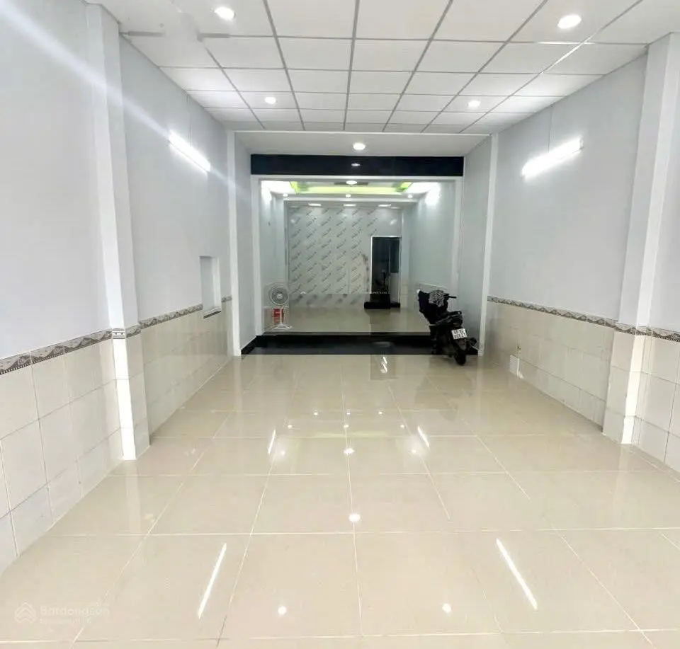 Nhỉnh 8 tỷ - Nhà 4 tầng - MT đường Bình Chiểu - Thủ Đức