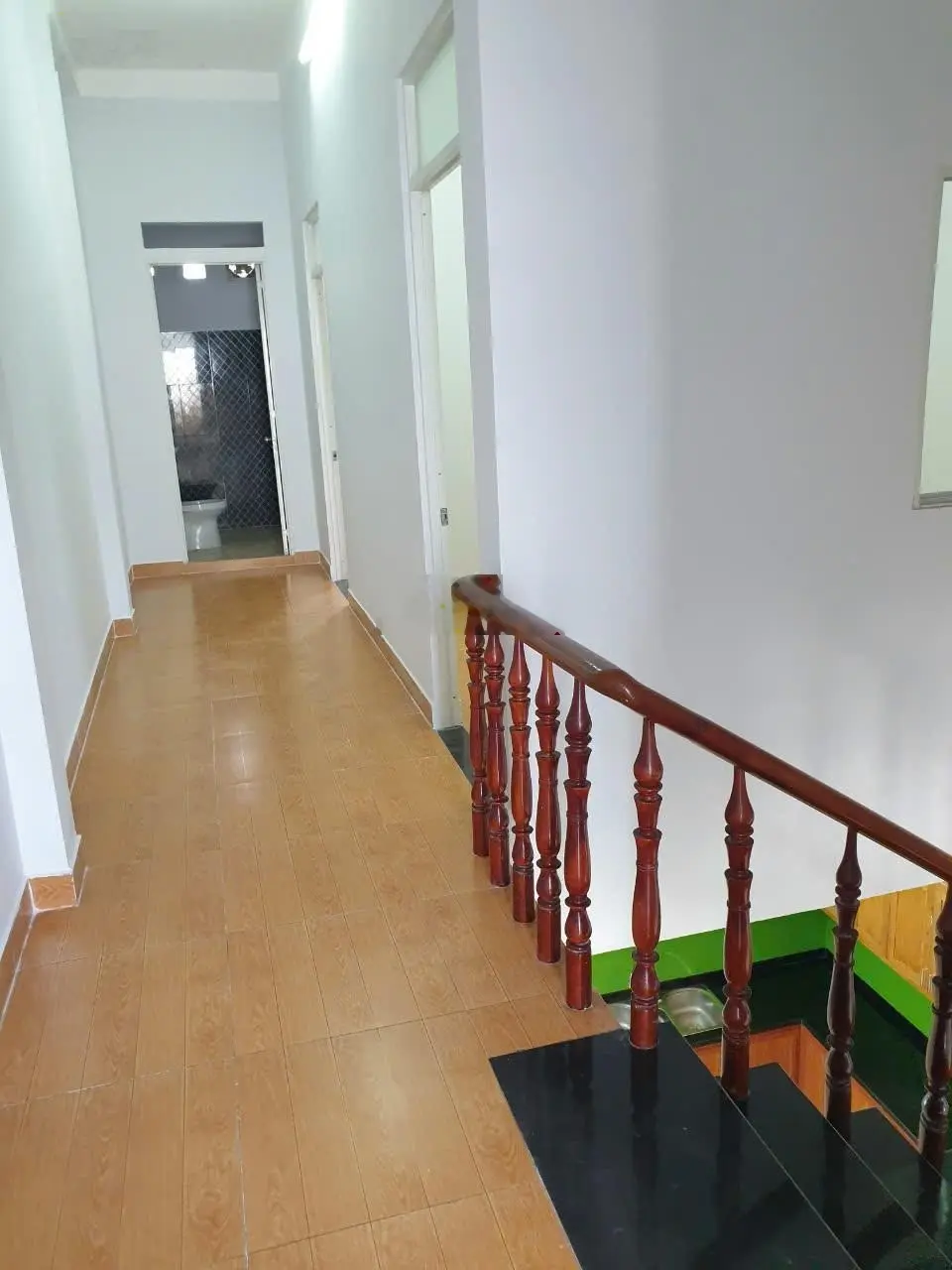 Nhà 1 lầu 4PN , DT : 5 x 19m gần chợ đại hải , đường nhựa xe tải vào tới nhà