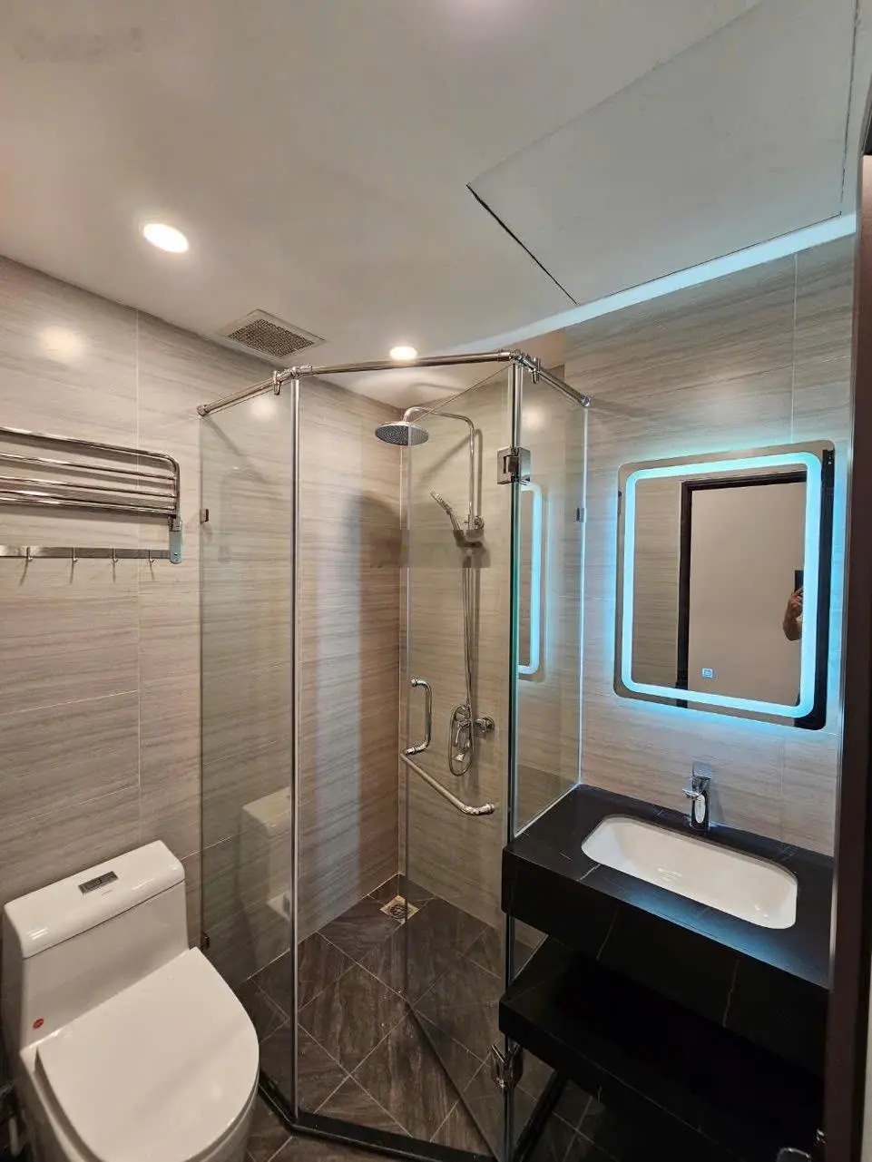 Bán nhà đẹp đại từ 47m2 x 5 tầng ngõ ô tô giá 7.9 tỷ gần hồ linh đàm