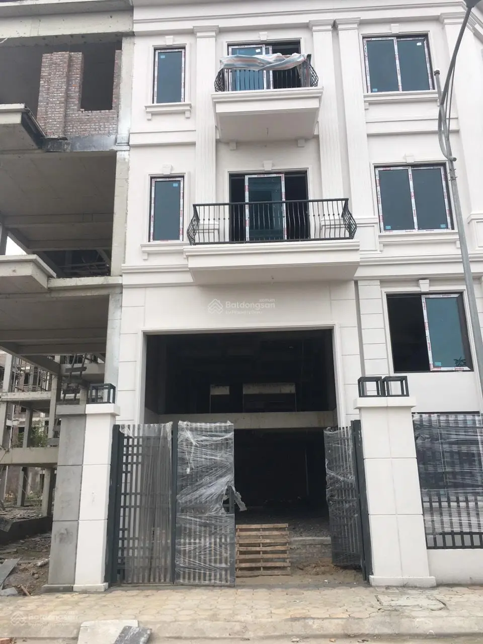 Cần bán lô liền kề LK view vườn hoa diện tích 82m2 đường trục chính dự án Happy Land - Đã có sổ